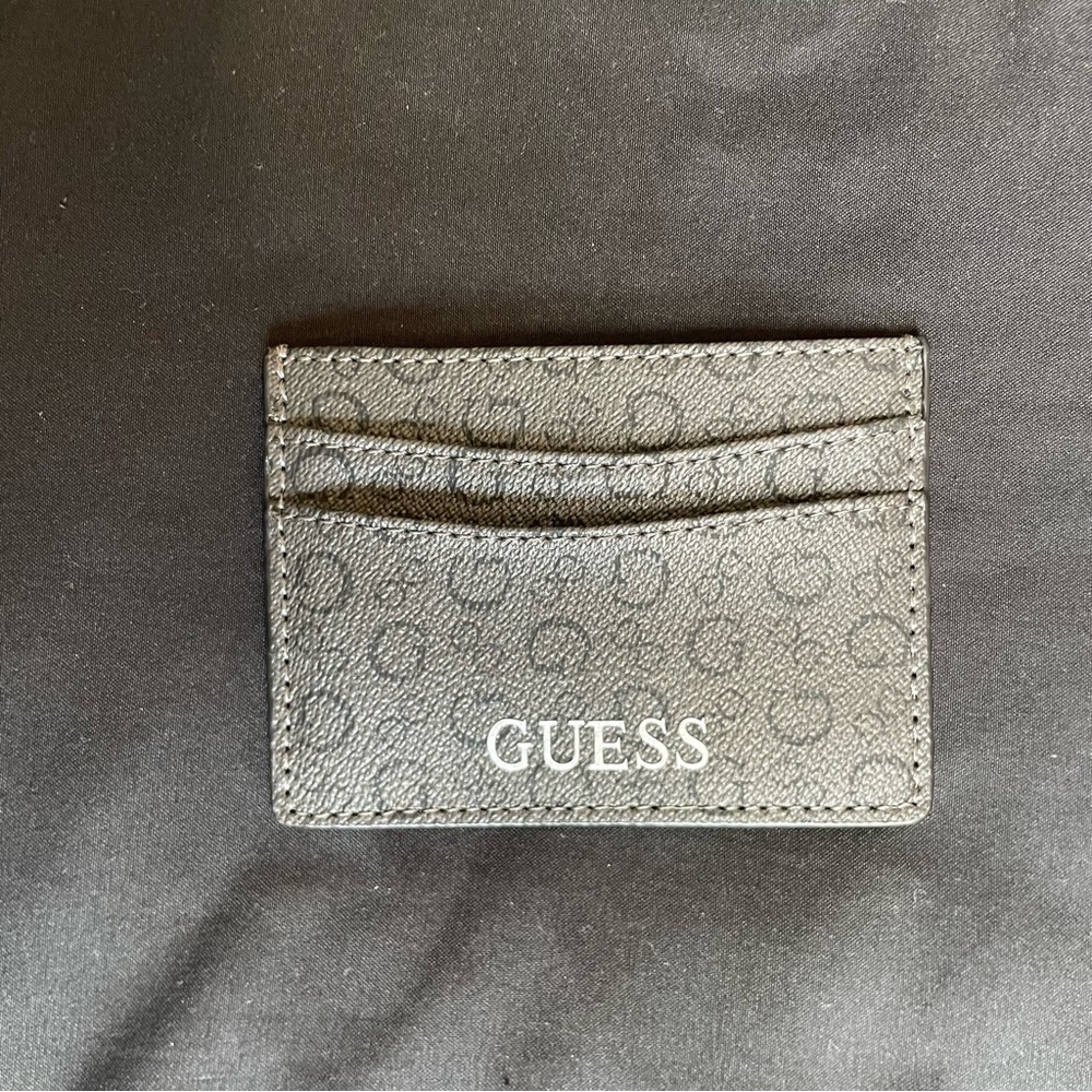 GUESS Wallet